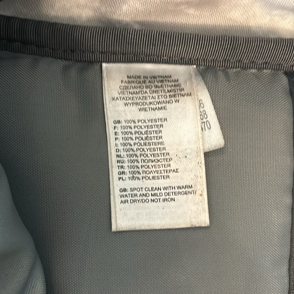 The North Face Vault Backpack - Picture 7 of 7